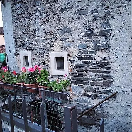 La Casa Al In Centro Storico Ξενοδοχείο Omegna